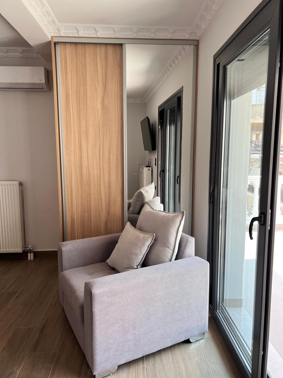 Kontis' Deluxe Furnished Apartment Loutráki Exterior foto